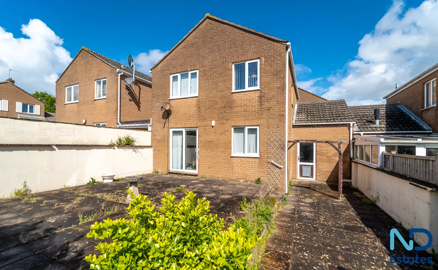 St Helier - Three Bedroom Home with Garden, Garage and Parking, St Helier — photo 2 of 5