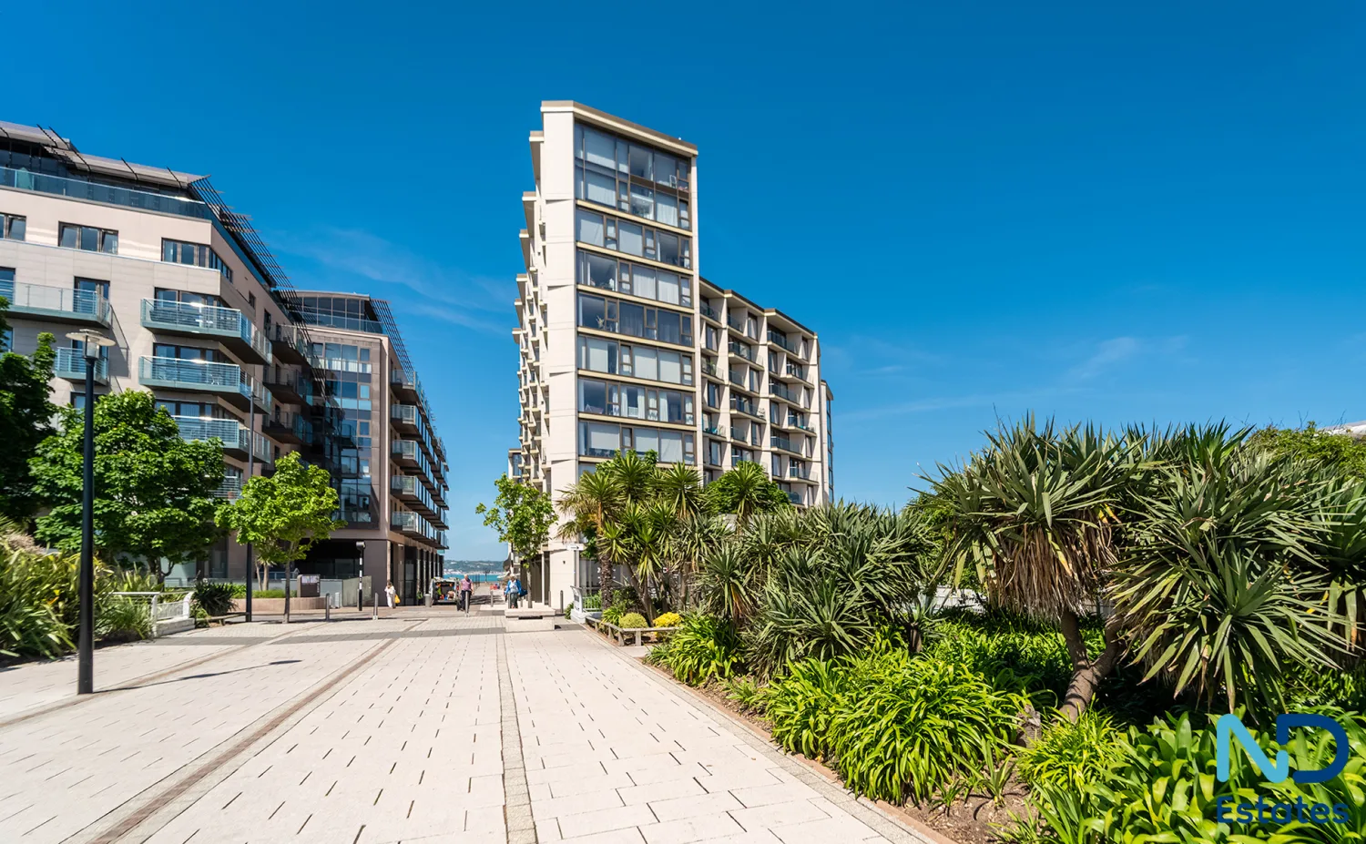 St Helier - One Bedroom Apartment at Horizon East, St Helier — photo 1 of 20