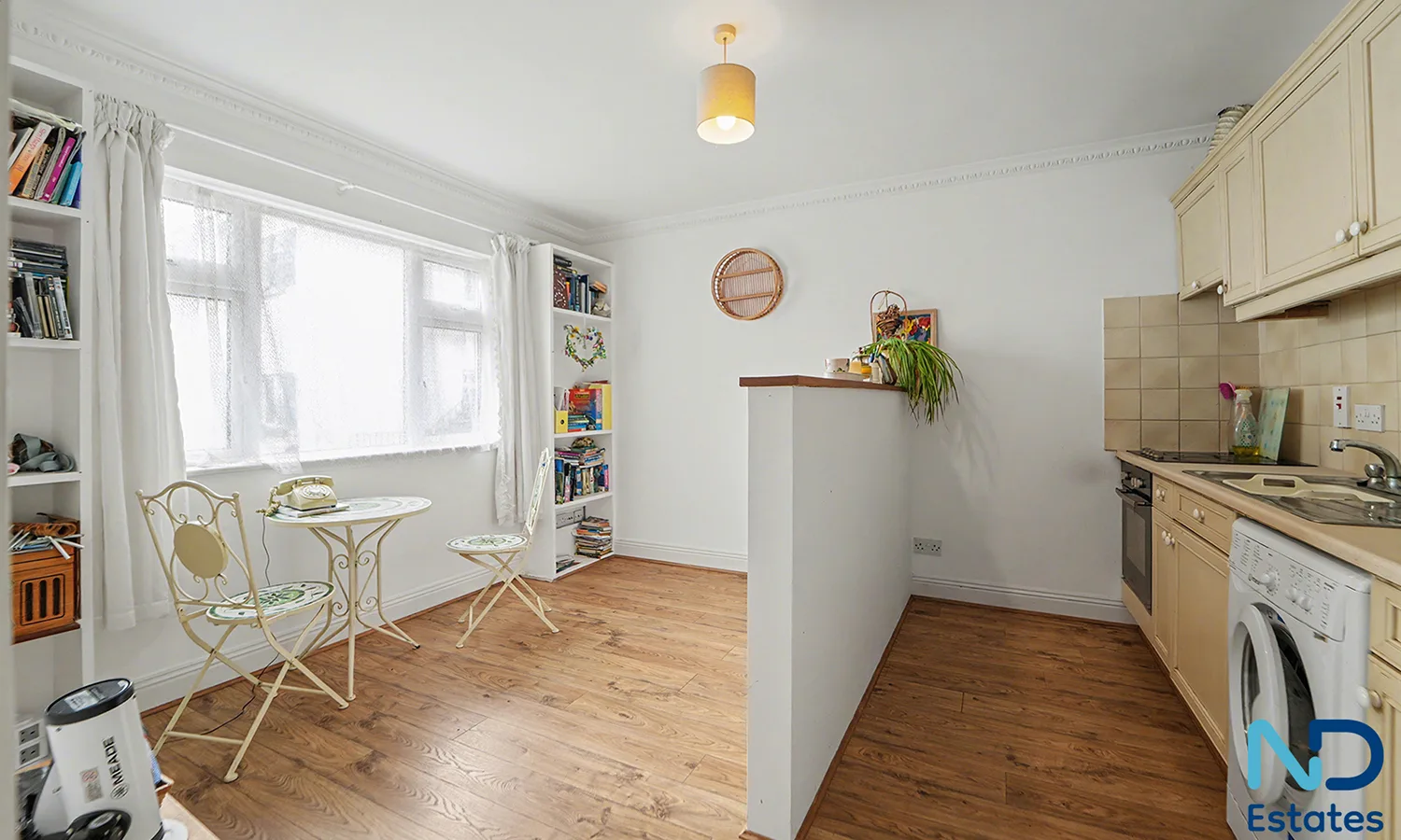 St Helier - One Bedroom Apartment with Parking and Communal Gardens, St Helier — photo 5 of 17