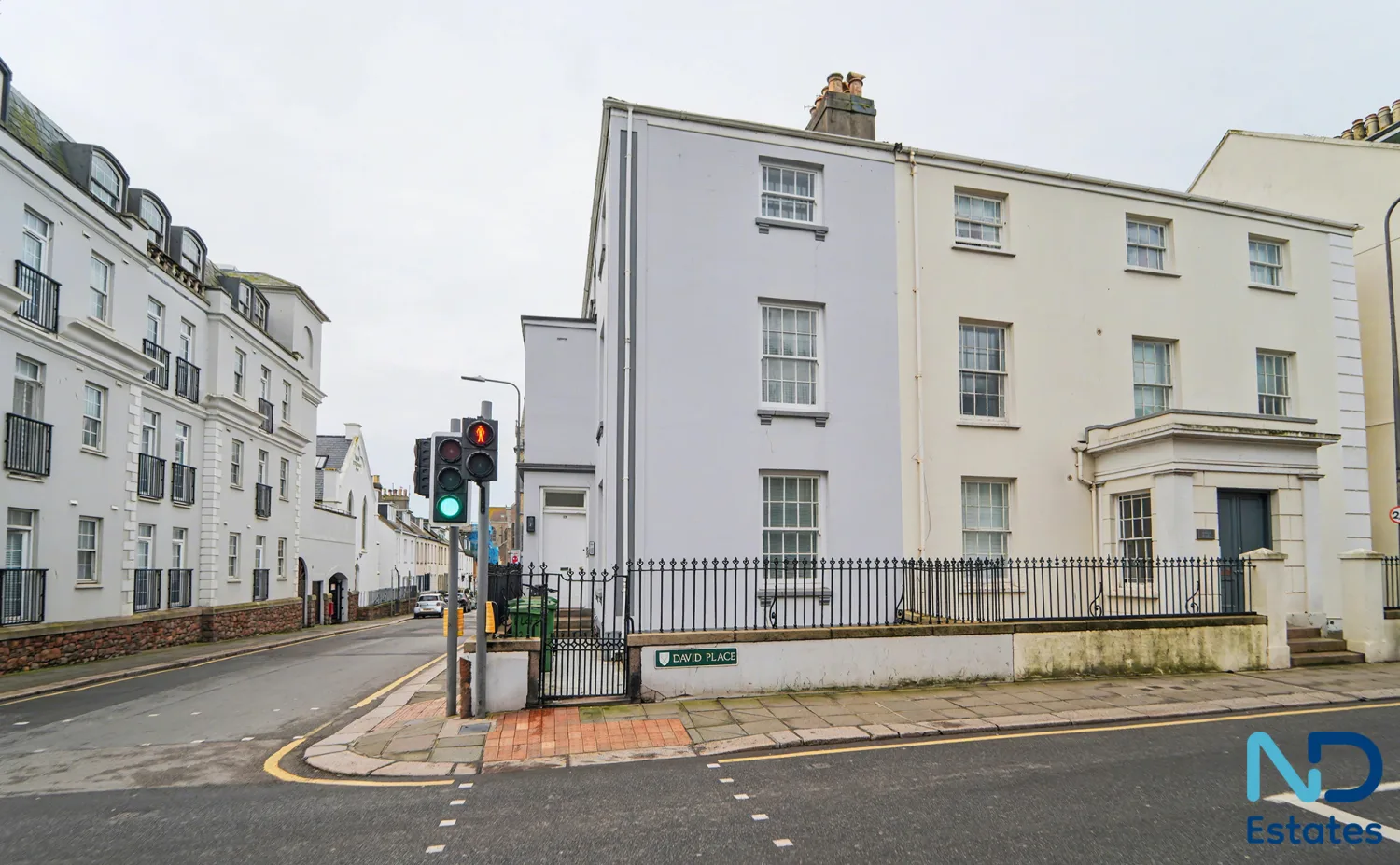 St Helier - One Bedroom Apartment in Town, St Helier — photo 1 of 5