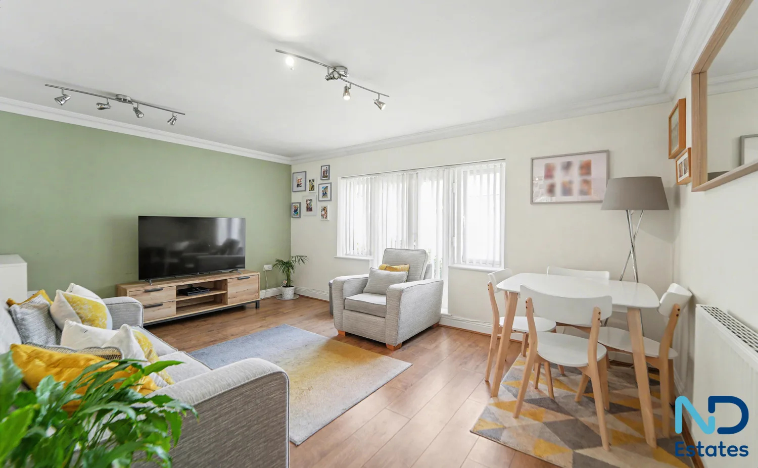St Peter - Two Bedroom Ground Floor Apartment with Garage, St Peter — photo 2