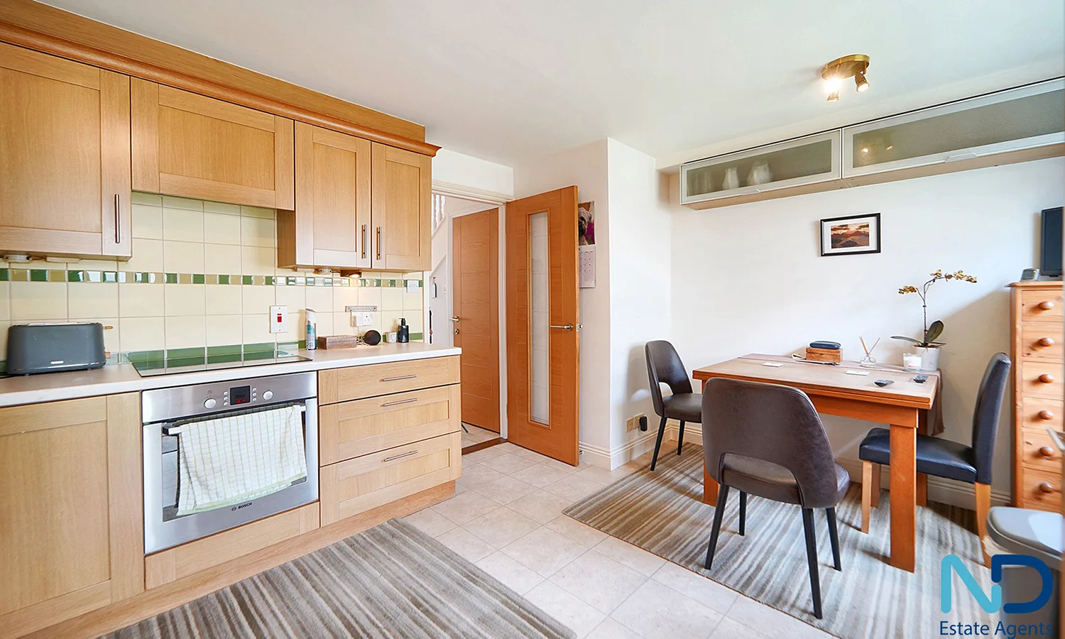 St Helier - Two Bedroom Home with Garden, Garage and Balcony, St Helier — photo 6 of 27