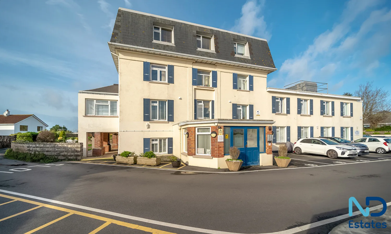 St Helier - One Bedroom Apartment with Parking and Communal Gardens, St Helier — photo 1 of 17