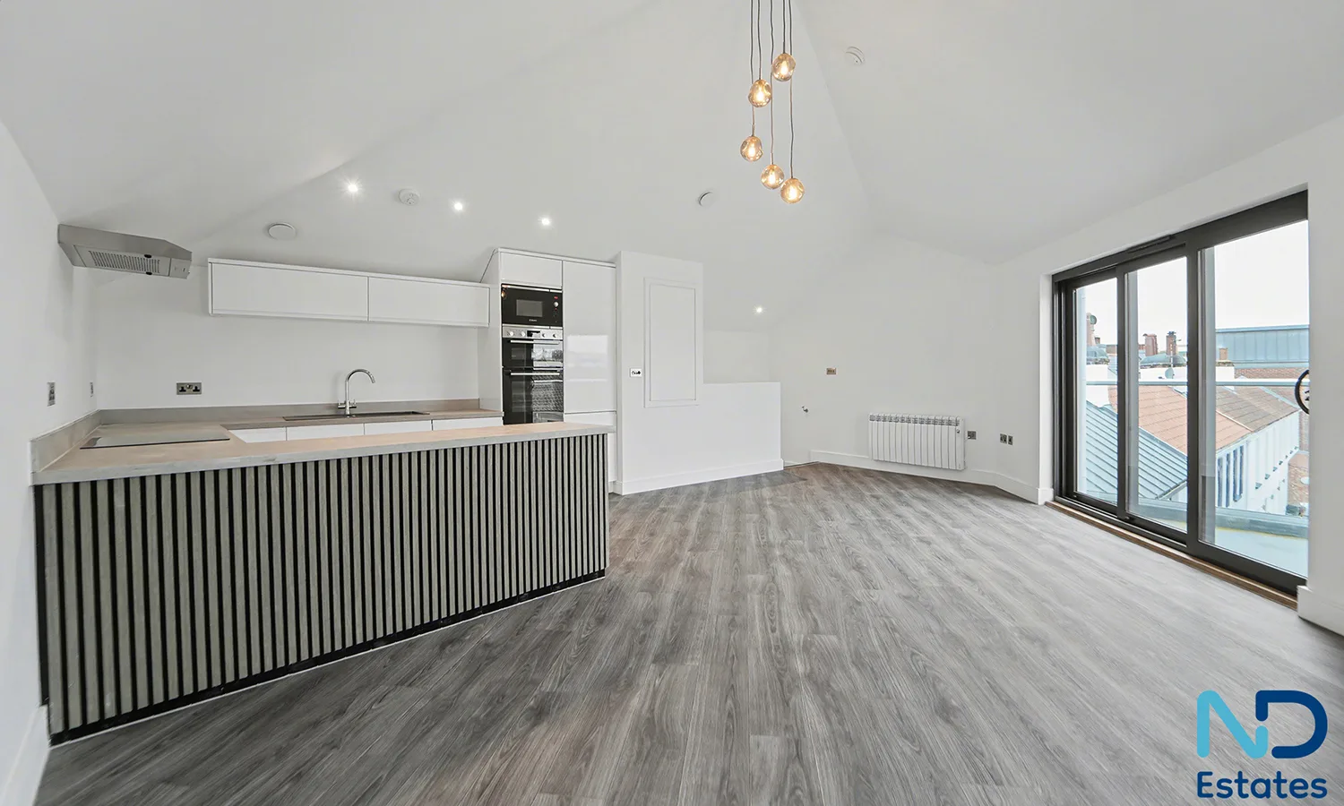 St Helier - Three Bedroom House with Parking, Patio Garden & Balcony, St Helier — photo 4 of 35