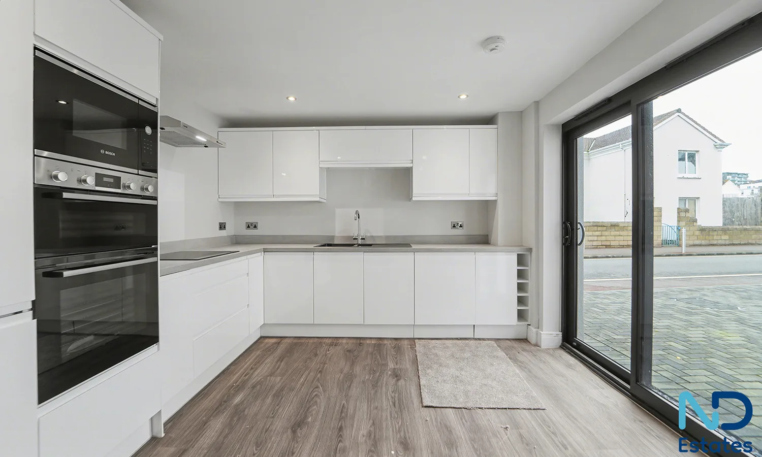 St Helier - Two Bedroom House with Study, Parking & Balcony, St Helier — photo 5 of 22