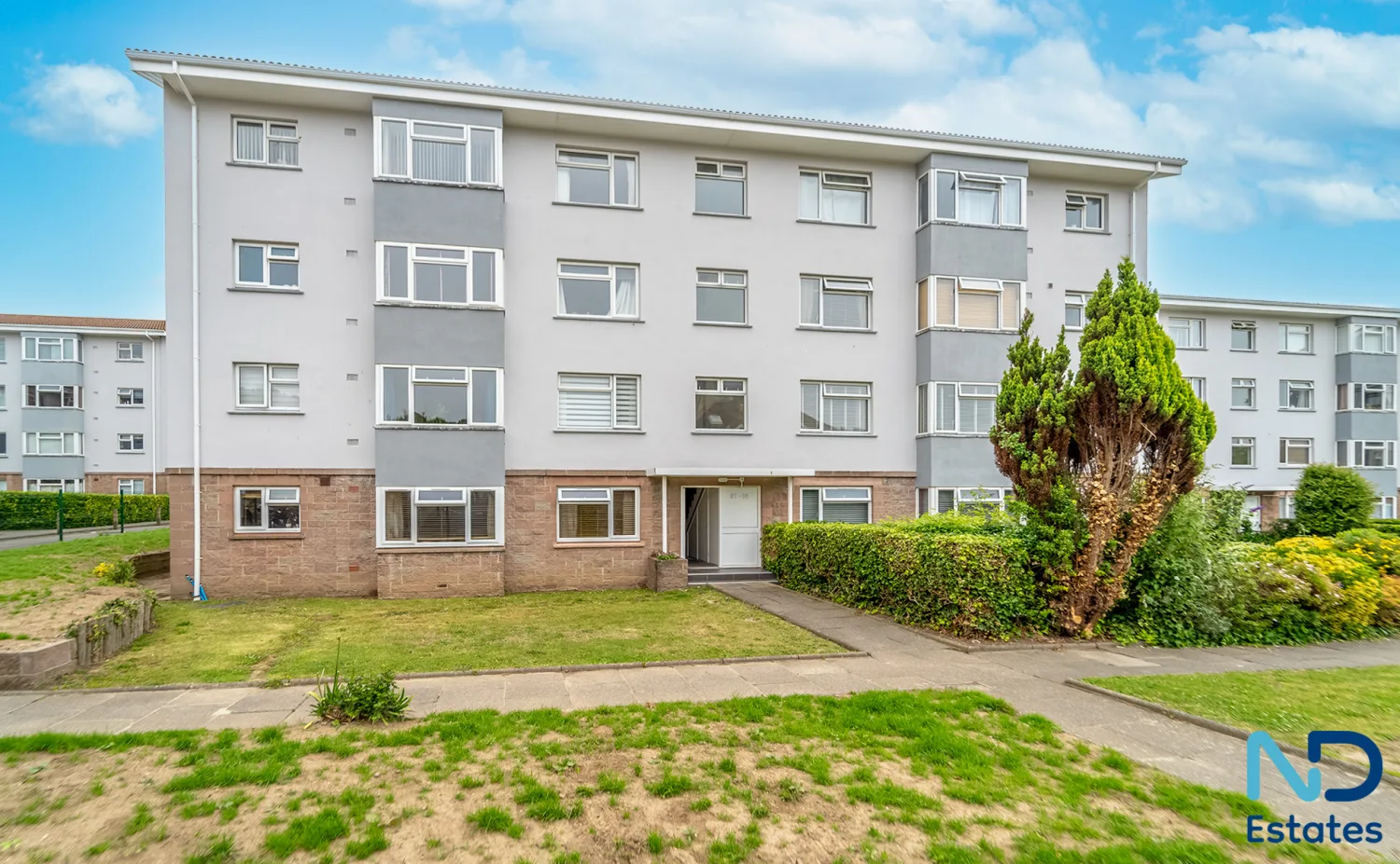 St Helier - Three Bedroom Apartment with Garage at Marett Court, St Helier — photo 1 of 24