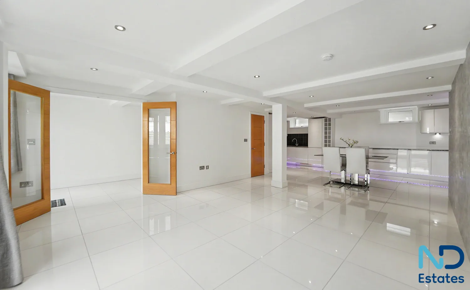 St Peter - Three Bedroom Modern Home with Triple Garage, Parking and Large Gardens, St Peter — photo 5 of 42